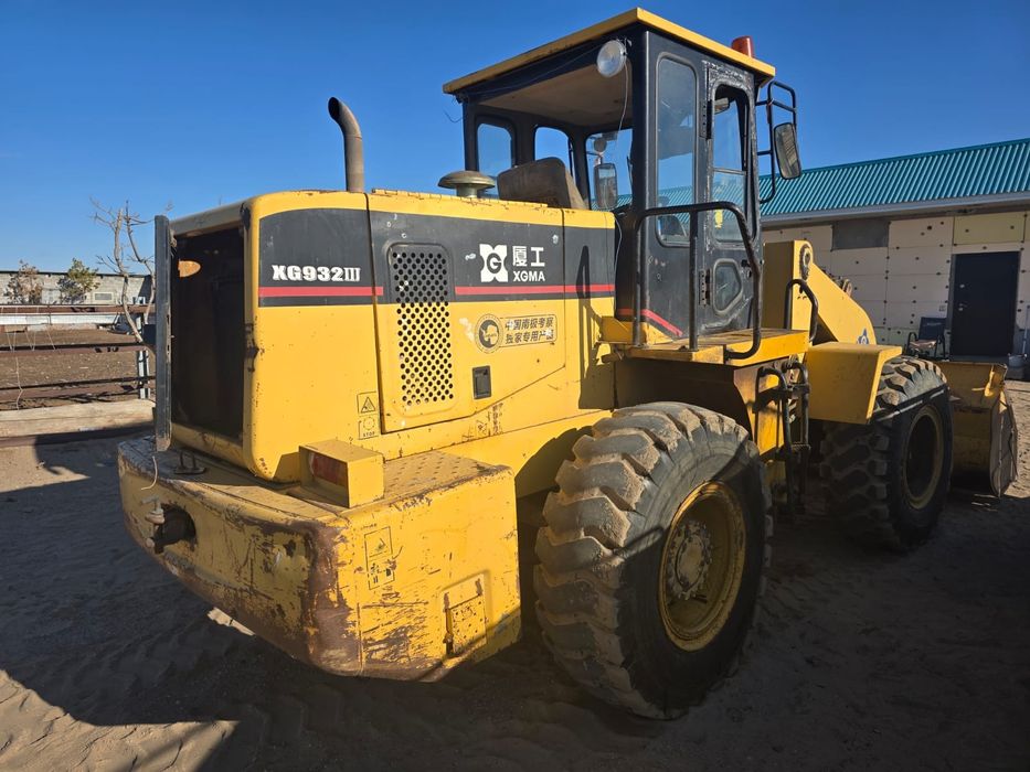 Трактор 2010 год