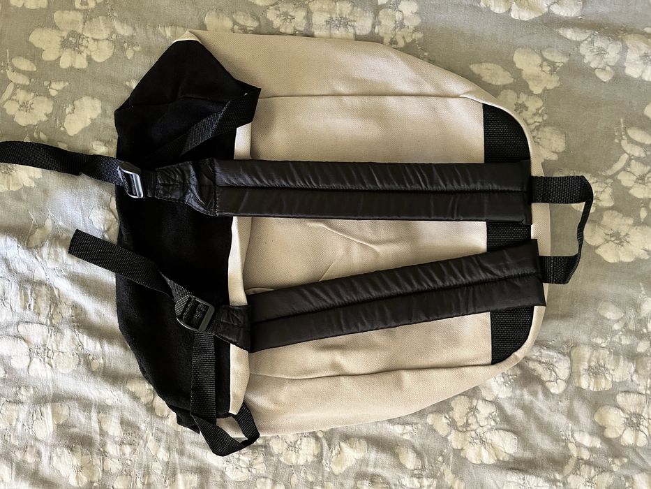 Beige backpack Eastpak - бежова раница