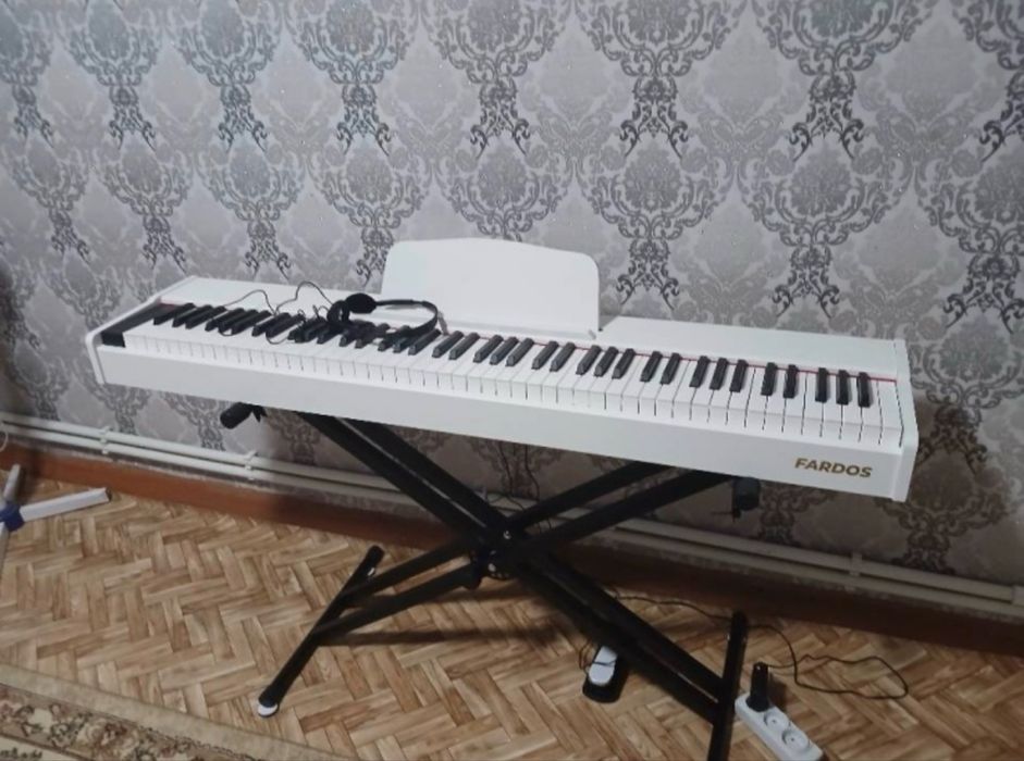 Фортопиано, рояль, пианино инструмент