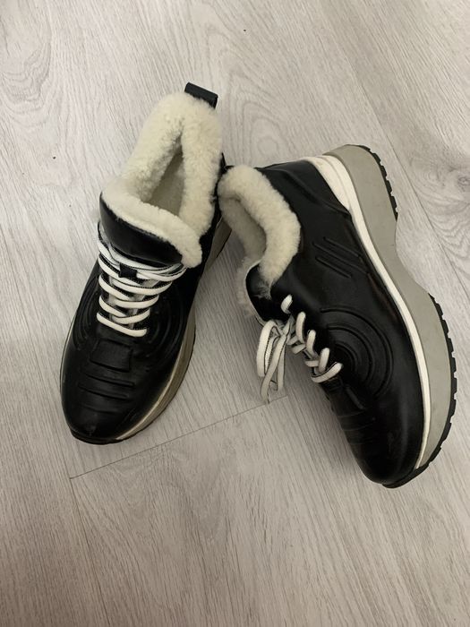 Зимние кроссовки