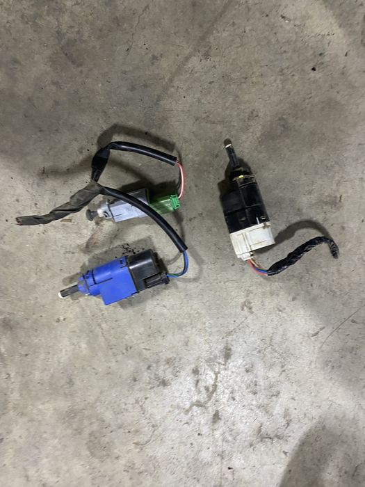 Датчици педал Dacia