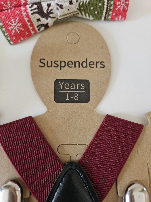 Комплект тиранти и папионка за деца.