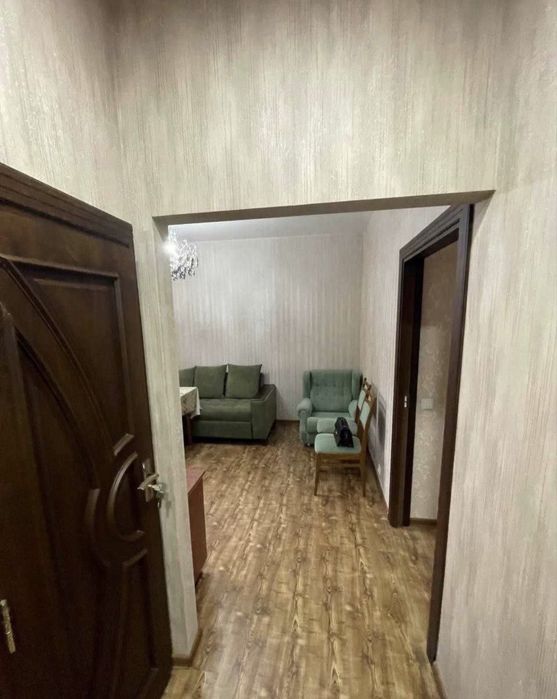 Чиланзар 2 квартал 2в3 комнатная