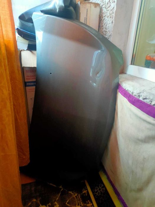 Капот Шевролле спарк, б.у. небольшая царапина