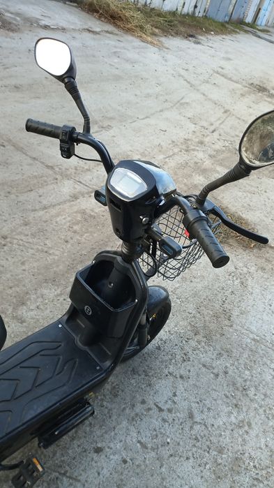 Продам электросамокат