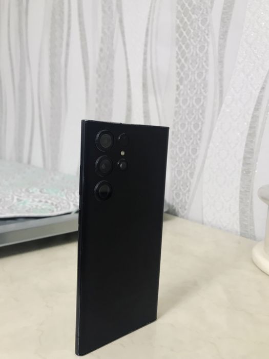 Samsung S22Ultra 12/256