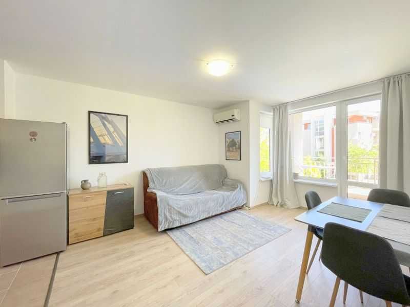 Продава се Двустаен апартамент в к.к. Слънчев бряг - 63 кв.м за 1080 €/кв.м - Снимка #2