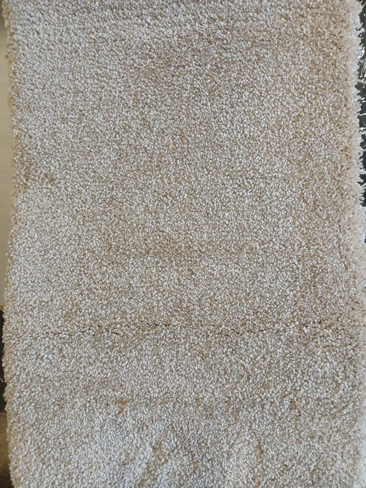 Чисто нов мокет високо качество