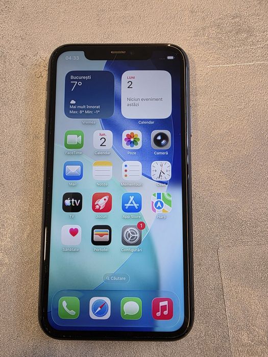IPhone 11 black .