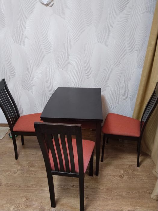Продам стол со стульями