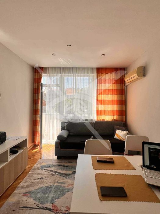 Дава се под наем Тристаен апартамент в Варна, Гръцка махала - 68 кв.м за 750 € - Снимка #2