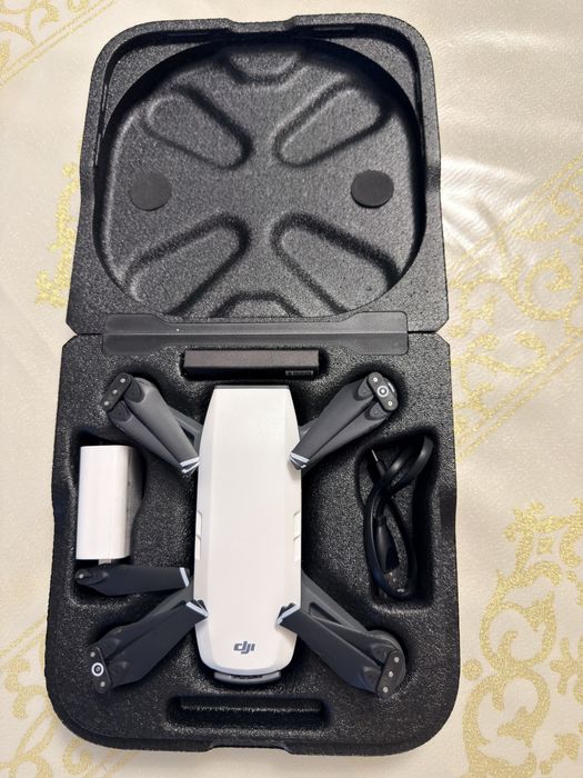 Продам дрон DJI Spark квадрокоптер