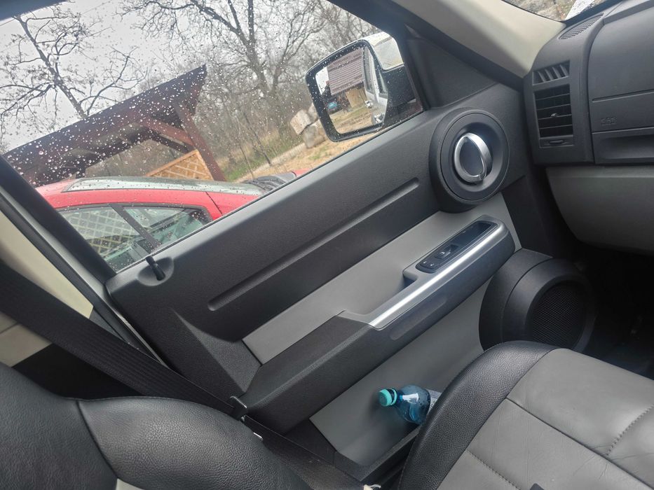 Vând Sau Dezmembrez Dodge Nitro 2010 Diesel 177 CP  2777 cm³