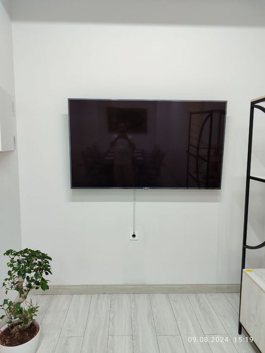 Televizor devorga ilish ustanovka nastroyka smart TV