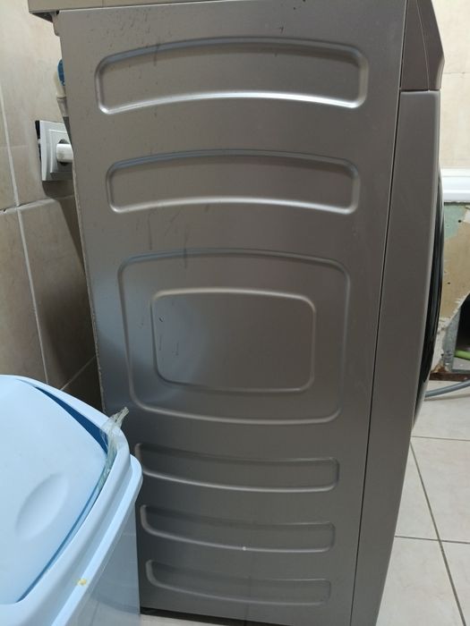 Продаю стиральную машину Haier