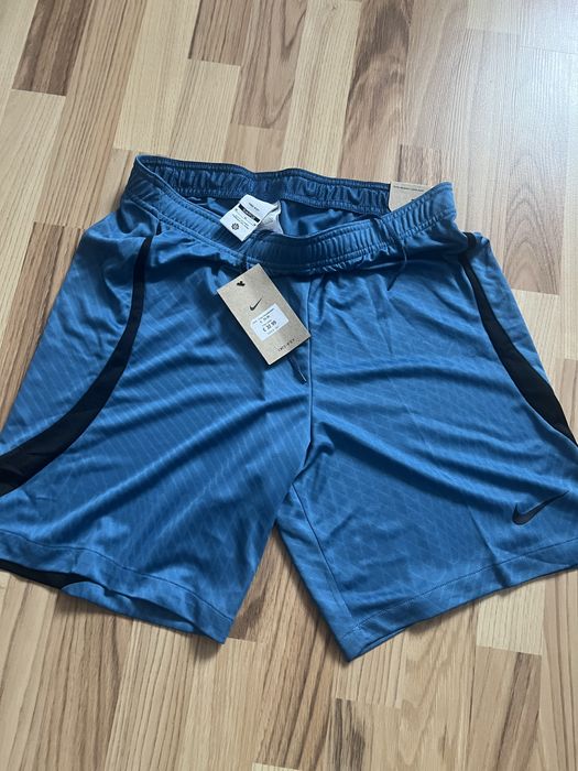 Bermude ,pantaloni scurti Nike
