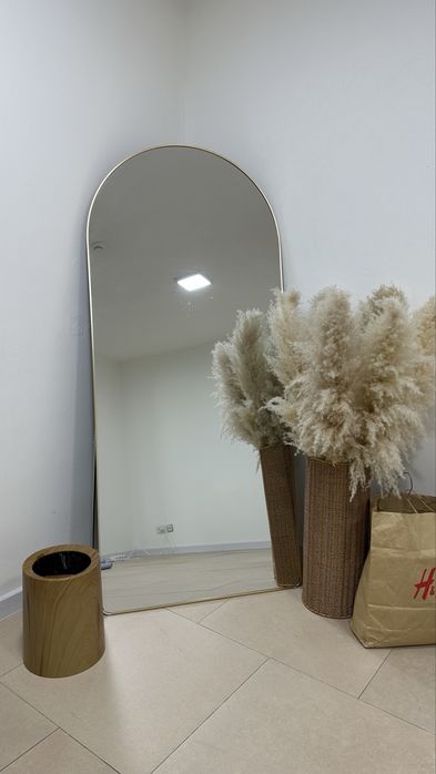 Продам зеркало, корзину, урну, цветы