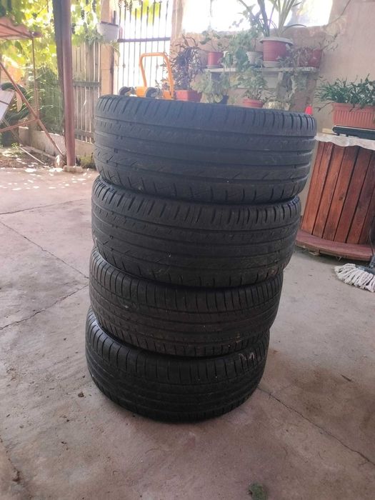 Set anvelope + jante de 225/45 R17 pentru vara