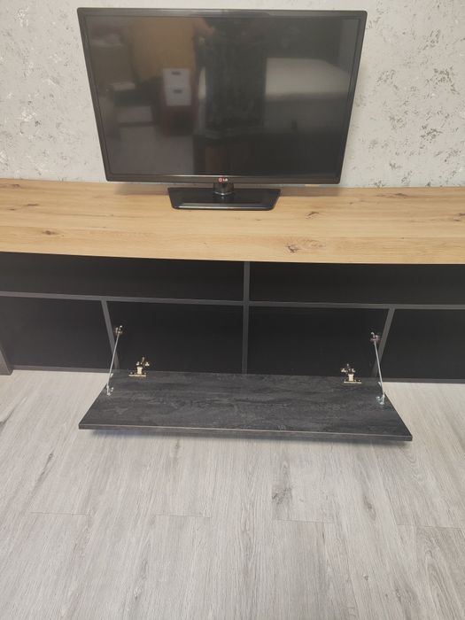 TV шкаф 180 х 41.5 х 55 см.