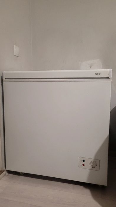 Продам морозильник камеру биюрса