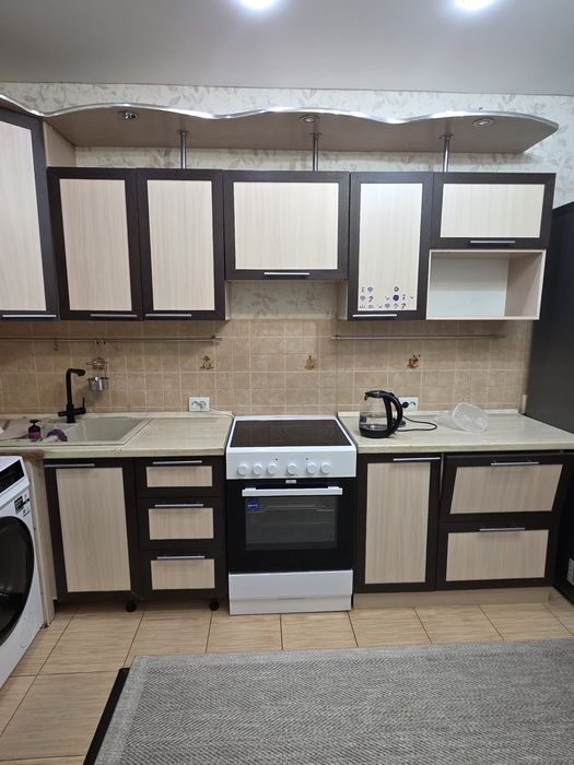 Продам Кухонный гарнитур есть доставка