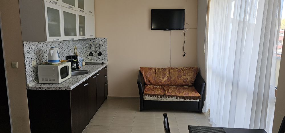 Дава се под наем Двустаен апартамент в Сливен, Център - 62 кв.м за 45000 € - Снимка #2