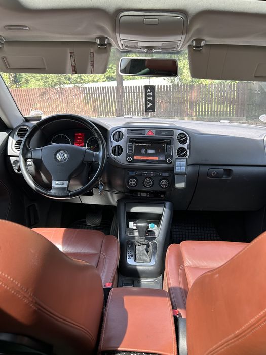 (REZERVAT) Volkswagen Tiguan R-Line Euro5 2.0 TDI 140 CP DSG 4Motion – Panoramic