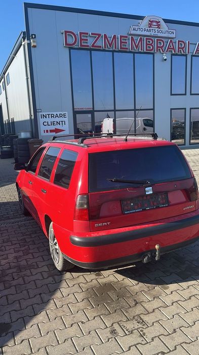 Dezmembram Seat Vario 1.4 benzina din 2001