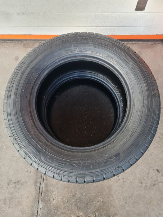 Летни гуми за Бус 2 броя FALKEN Linam 205 65 R15 C дот 3817