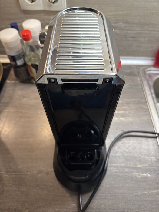 Кафемашина Delonghi Dedica Style EC685.BK