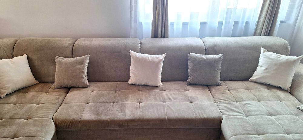 Canapea in forma de "U" aproape noua