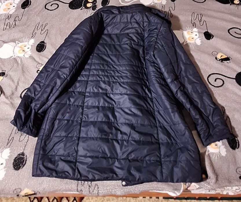 Продам куртку женскую