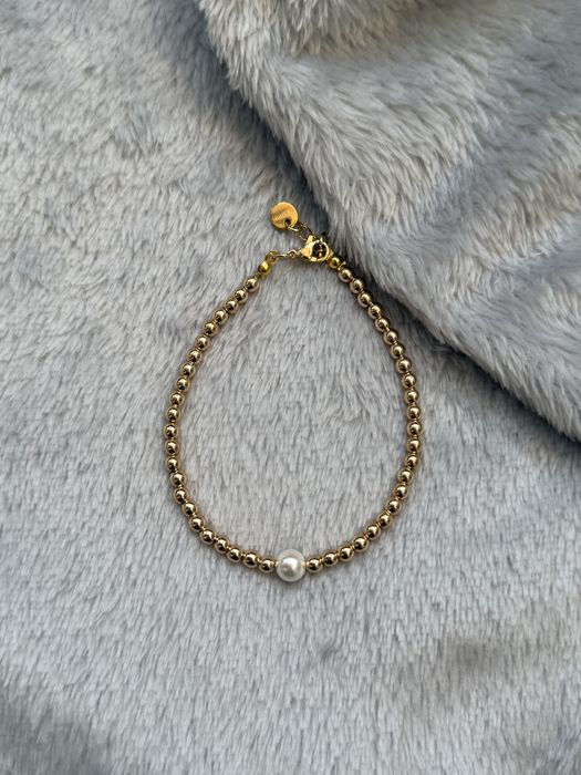 Ръчно изработени гривни от естествени перли, камъни, кристали, стомана