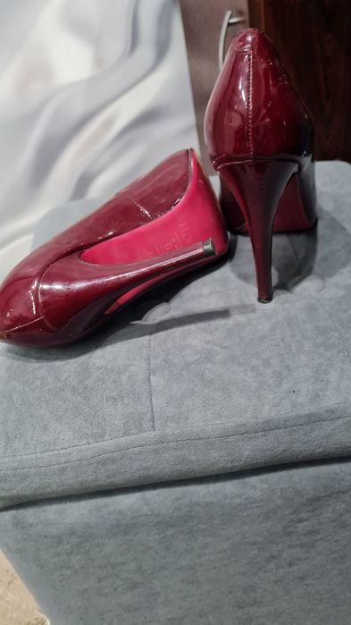 Продам Туфли 40 размер