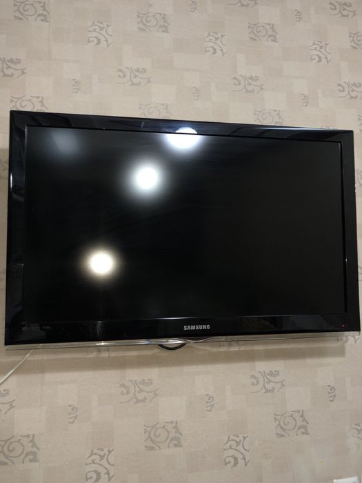 Телевизор Samsung 43