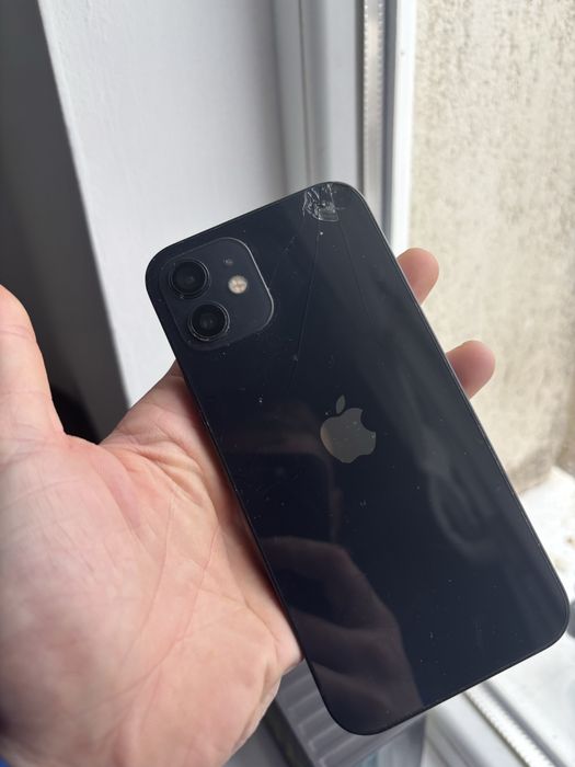 Vand Iphone 12 black