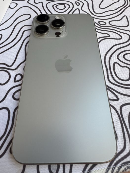 iPhone 15 Pro Max (256GB) – Natural Titanium