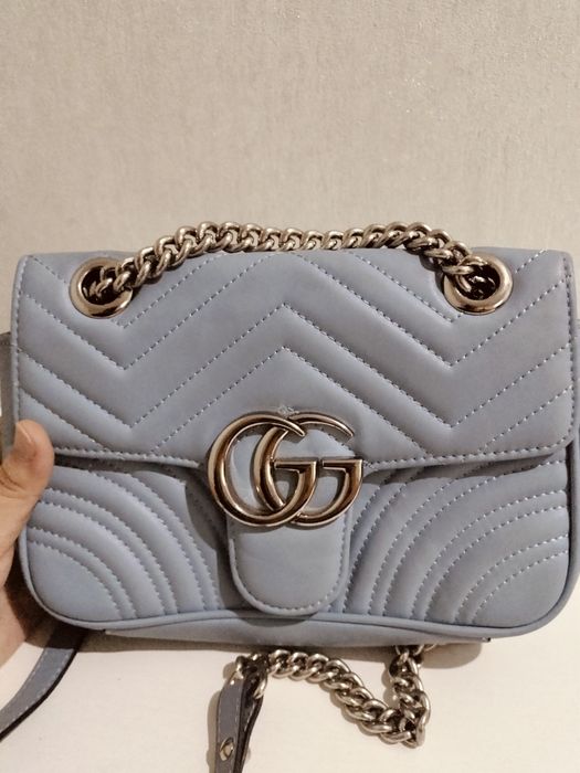 Сумки трёх разных цветов