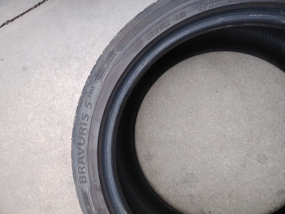 255/45 R18 și  245/40 R18 Barum