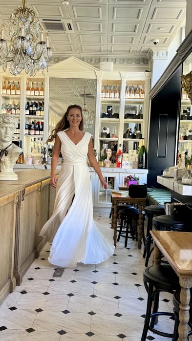 Булчинска рокля елегантна и с красива кройка