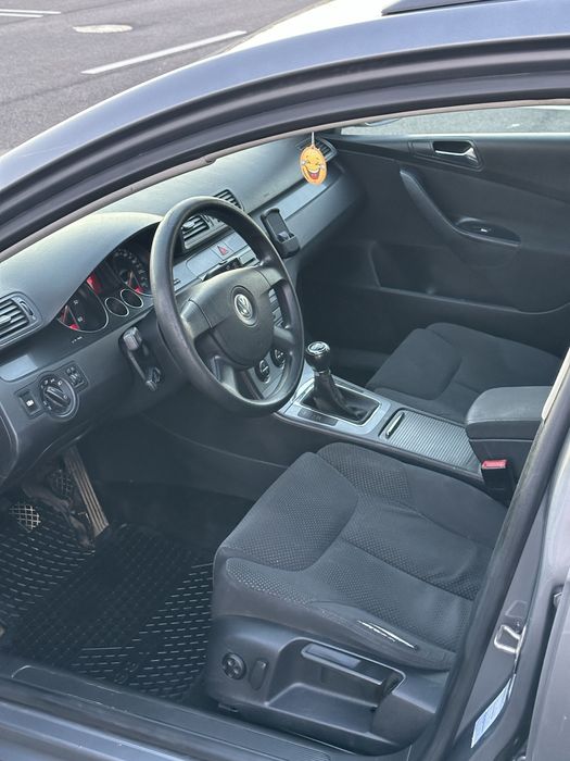 Passat B6 - 2.0tdi - 140 CP - BMP - 2006 - Clima - Pilot - Incalzire - Carlig - Computer - etc..