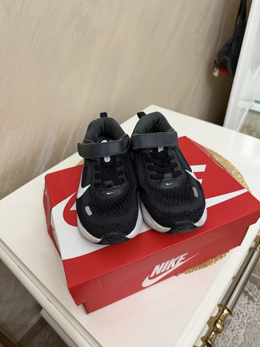 Nike obuvki detski