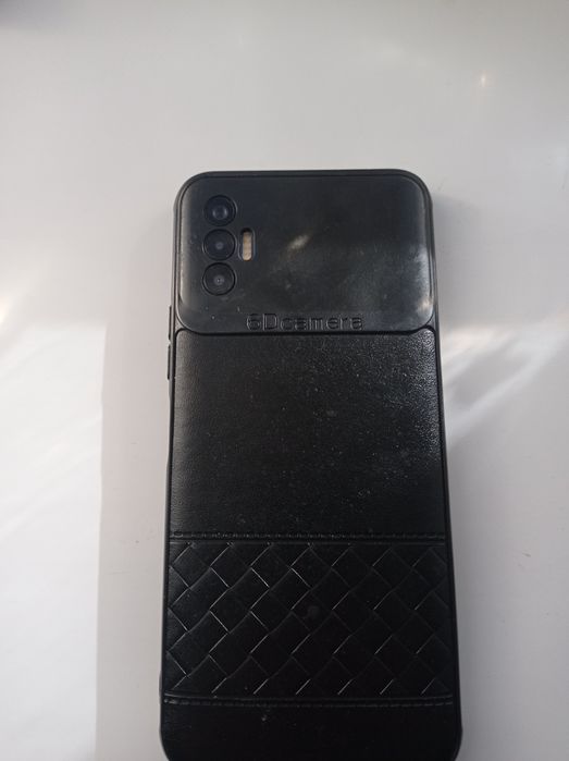Продам смартфон техно