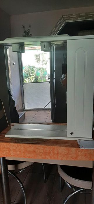 Dulap cu oglinda de baie