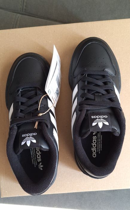 Adidas 36 2/3, Calvin Klein 40 нови сникърси