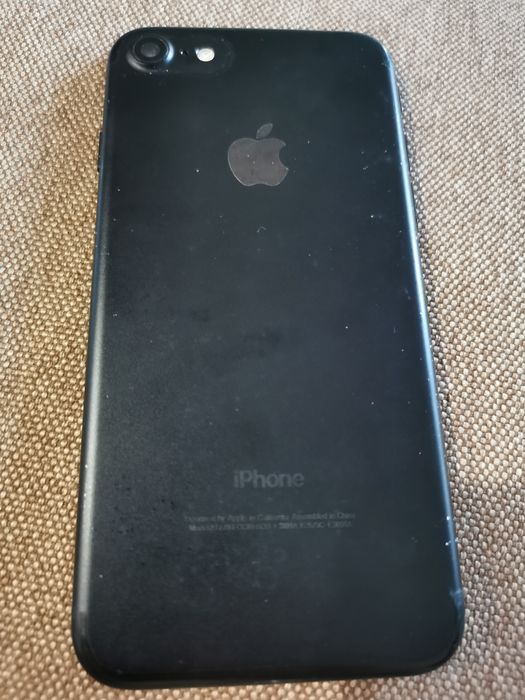 I phone 7 32 GB черен за части