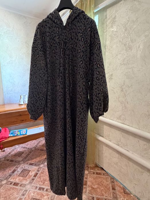 Продам платье женское