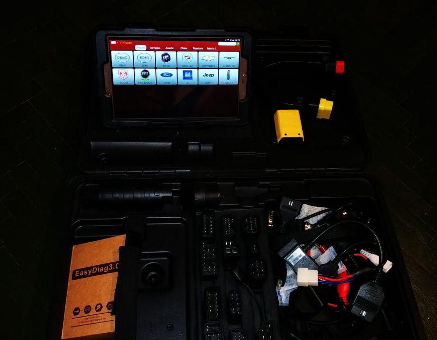 Kit Tester Auto Launch x431 Tableta 10' + Cutie Adaptori Originali !