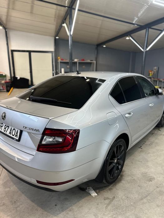 SKODA Octavia 2018 — imagine 5
