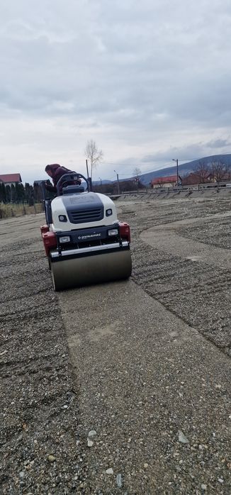 Închiriez utilaje  cilindru compactor